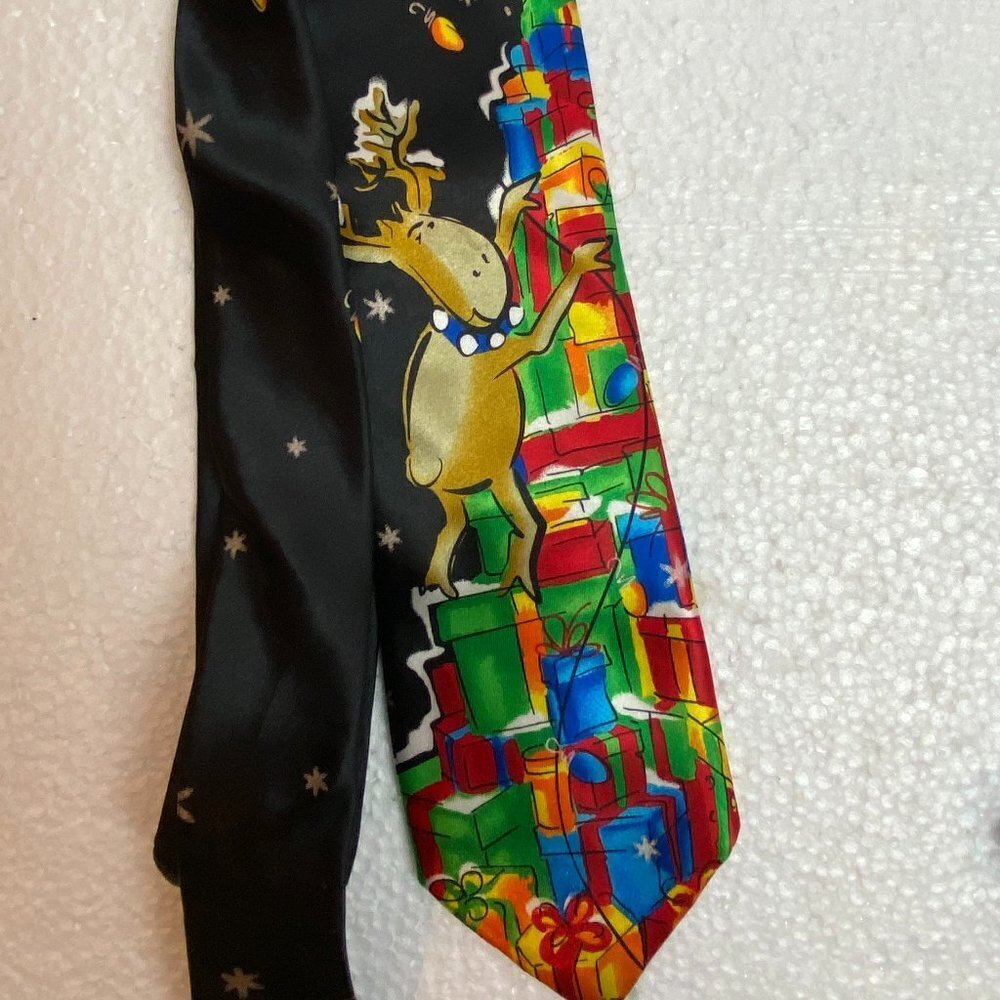 Garcia Merry Christmas Tie Deer